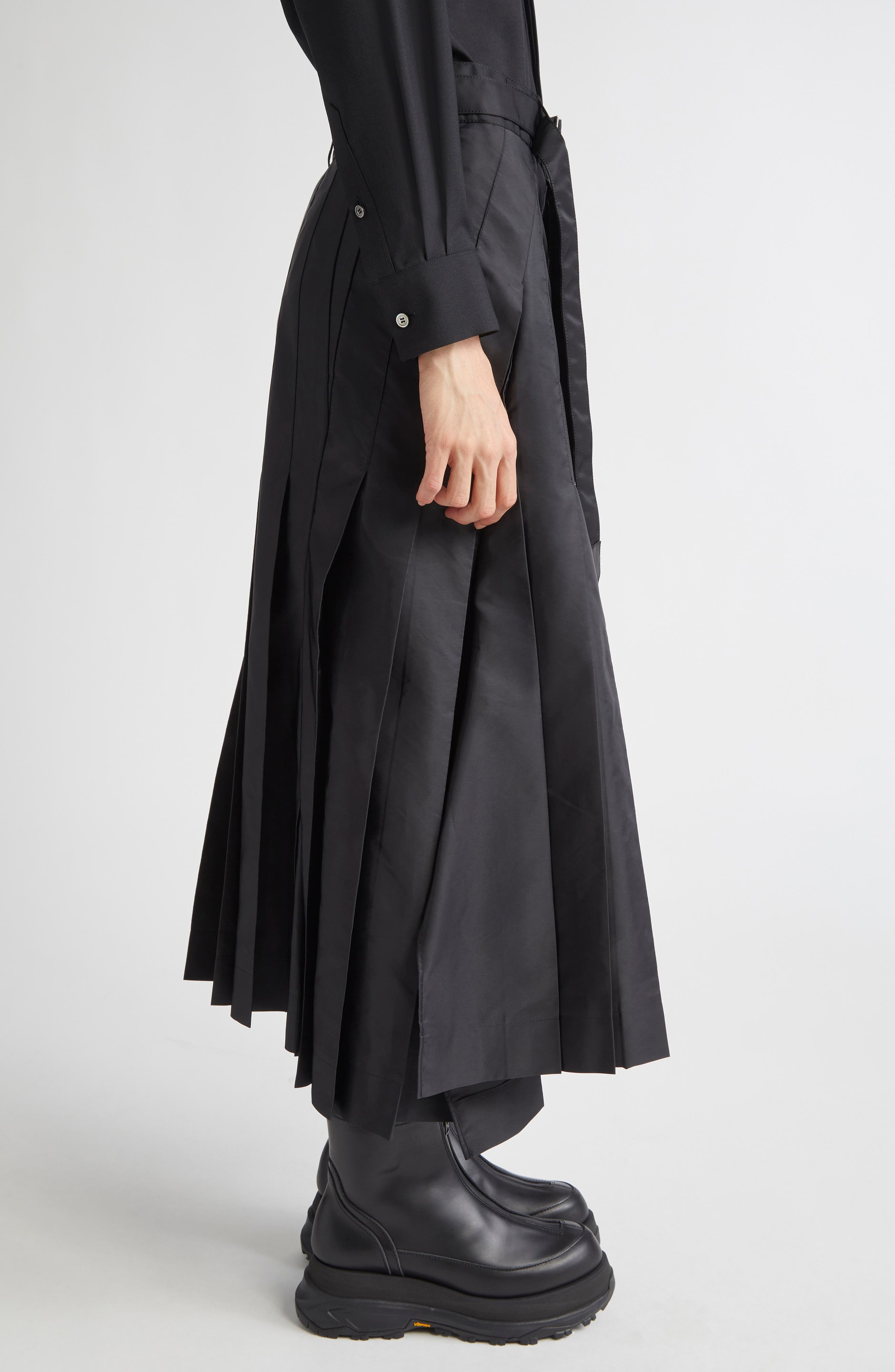 Sacai Belted Pleated Midi Skirt in Black at Nordstrom - 4
