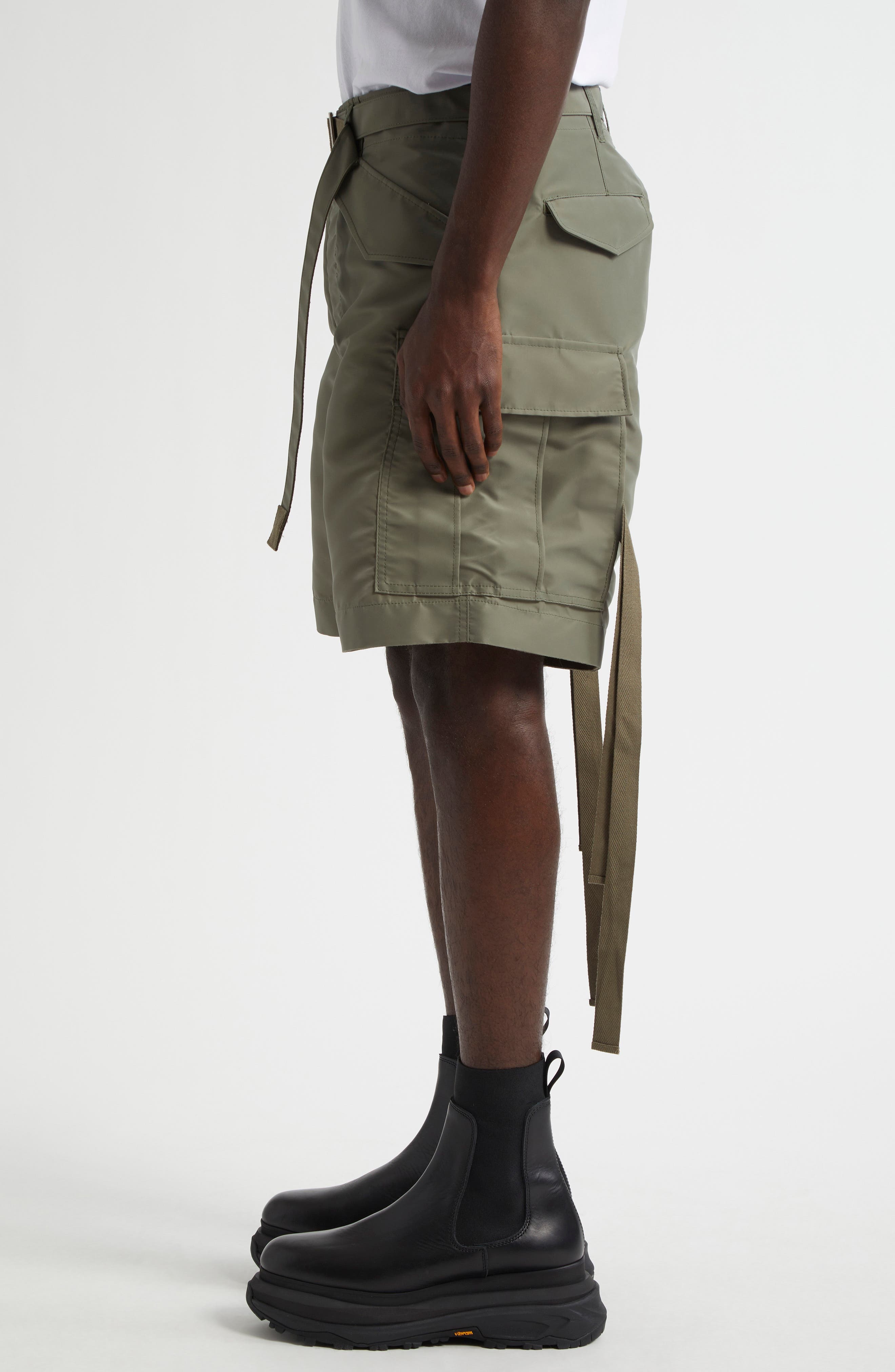 Sacai Nylon Twill Cargo Shorts in Khaki at Nordstrom - 4
