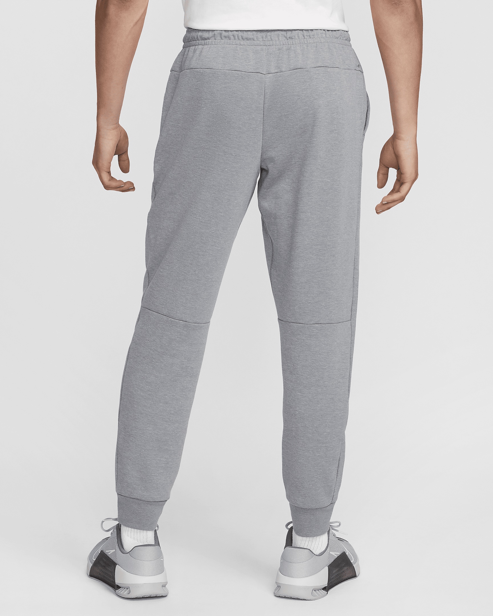 Nike Primary Men's Dri-FIT UV Versatile Joggers - 2