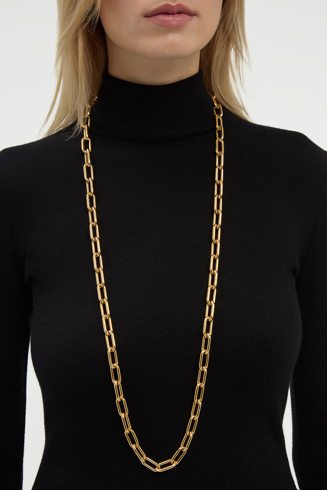 Medium Chain Necklace in 18K Yellow Gold with Small Chains - 2