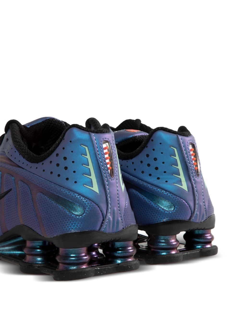 Shox R4 "Iridescent/Black" cleets - 4