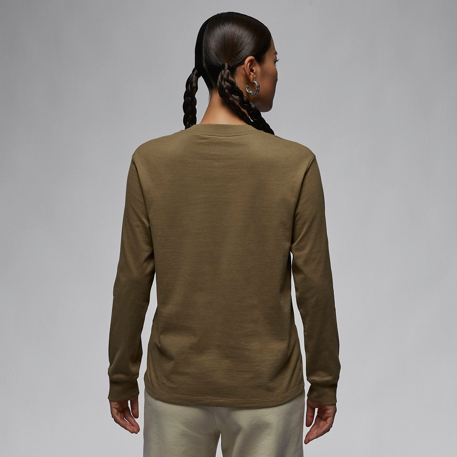 (WMNS) Air Jordan x Nike Long-Sleeve Graphic T-Shirt 'Olivegreen' FD7206-395 - 3
