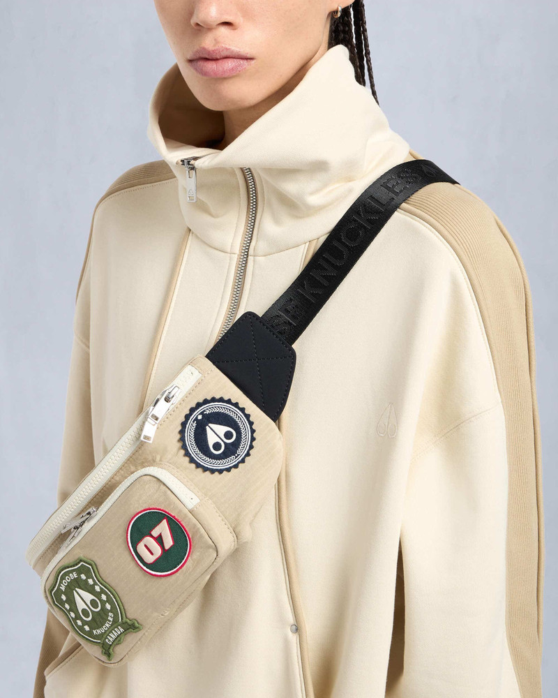 MOOSE KNUCKLES EN ROUTE HIP POUCH outlook