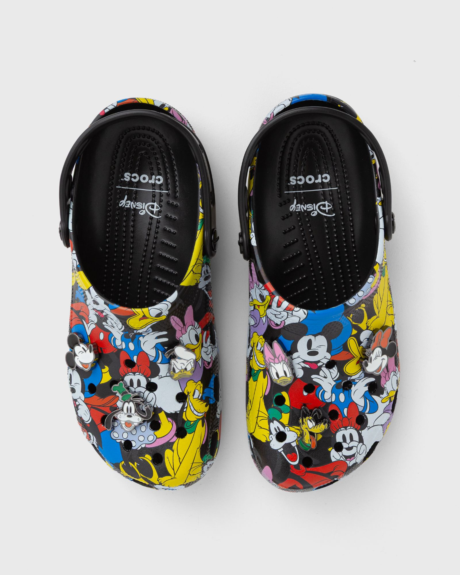 x Mickey and Friends Classic Clog - 5