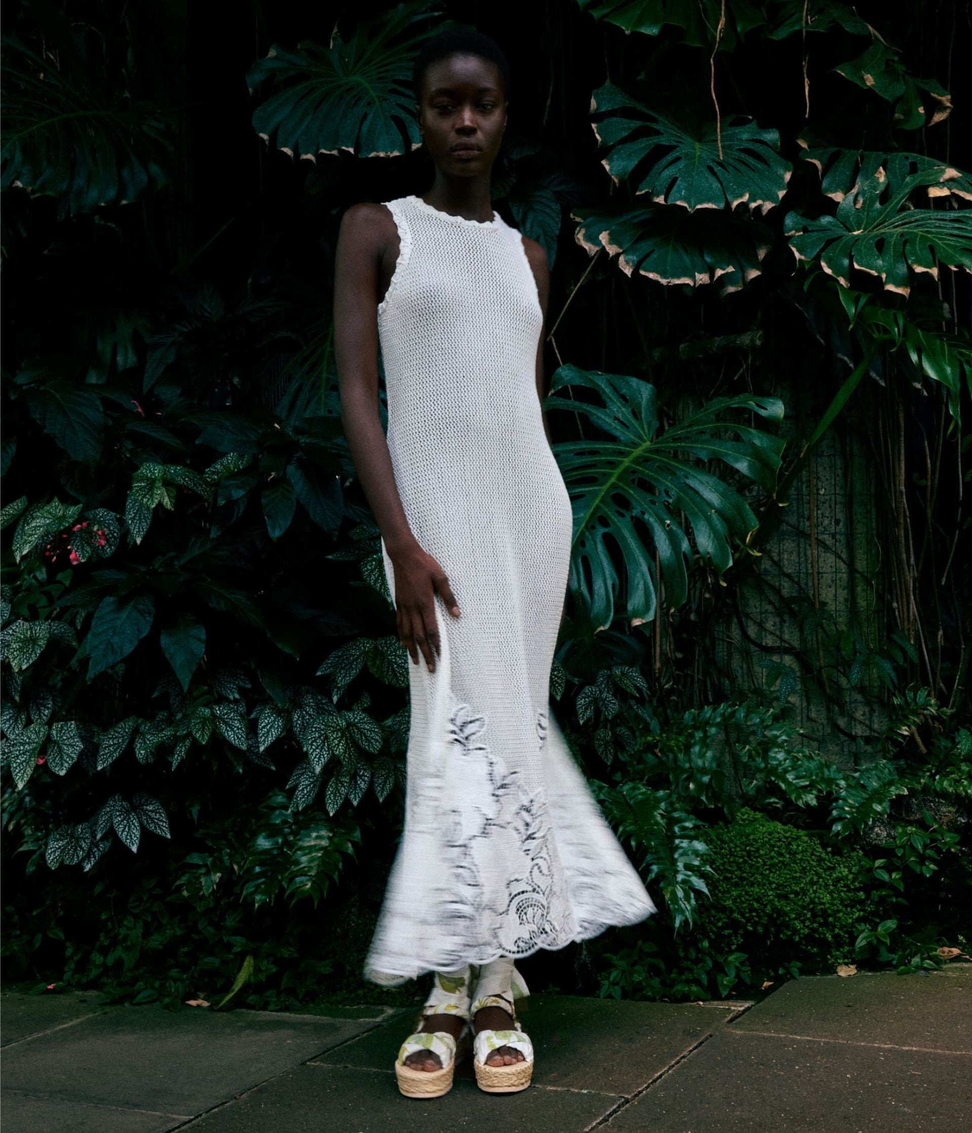 SLEEVELESS MIDI DRESS - 2