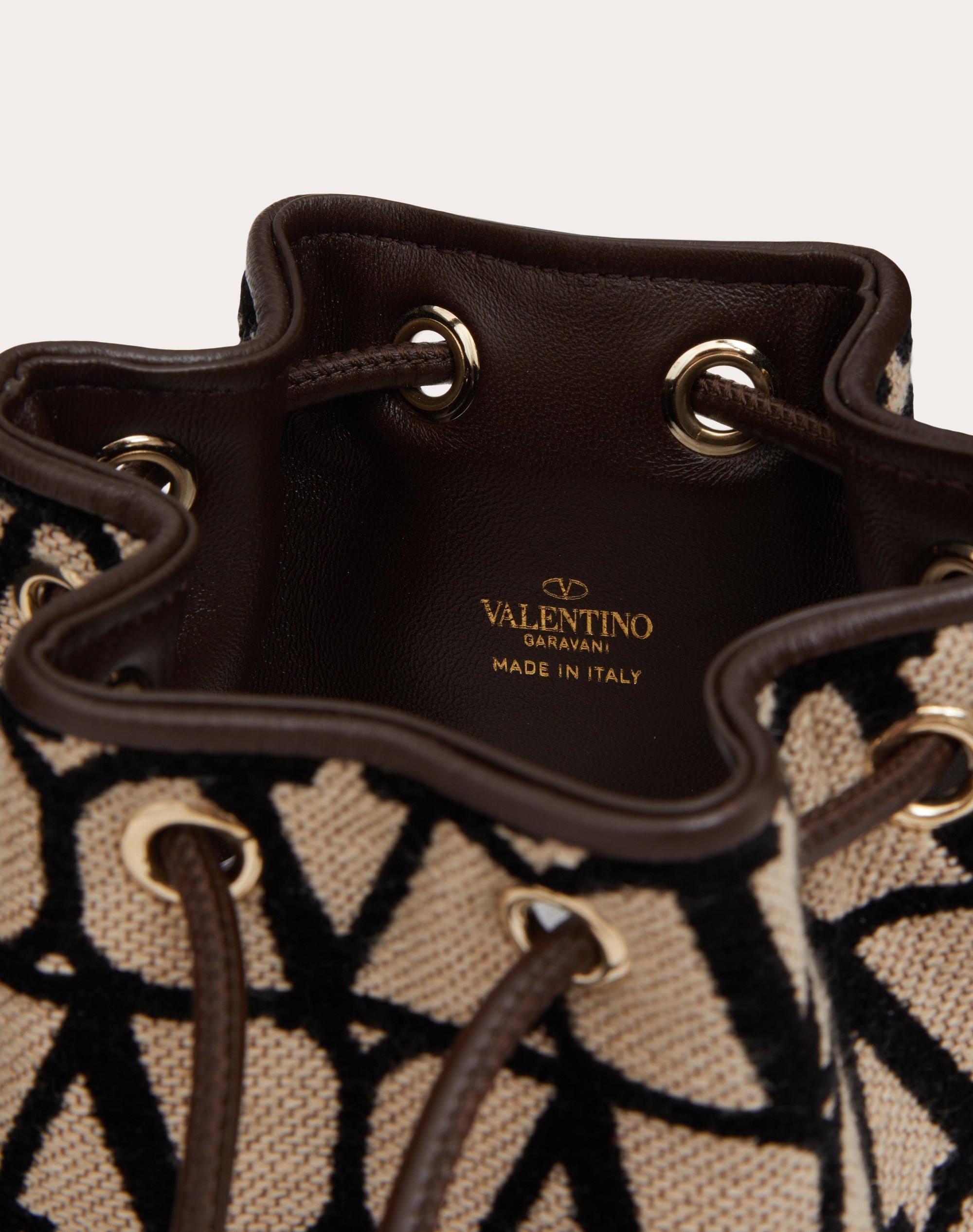 MINI VLOGO SIGNATURE BUCKET BAG IN TOILE ICONOGRAPHE - 7