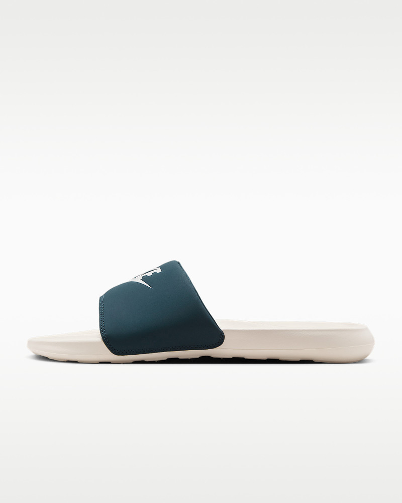Nike Nike Victori One Men's Slides outlook