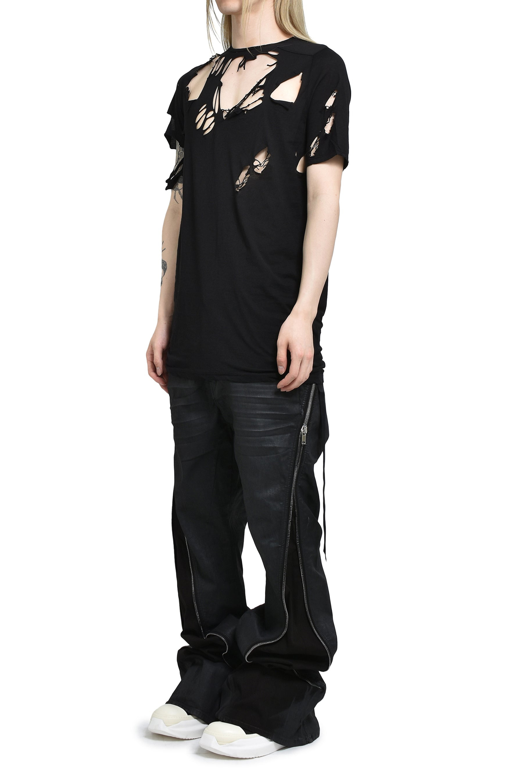 LEVEL T / BLK - 4