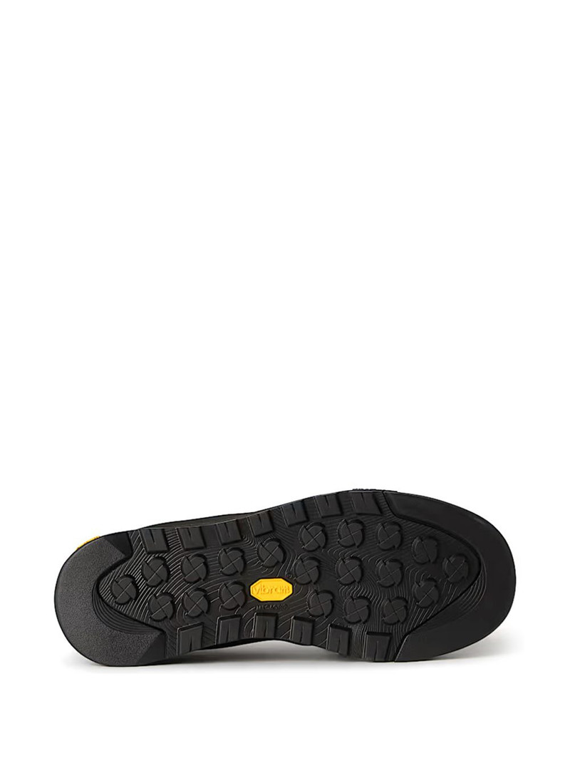 logo sneakers 5