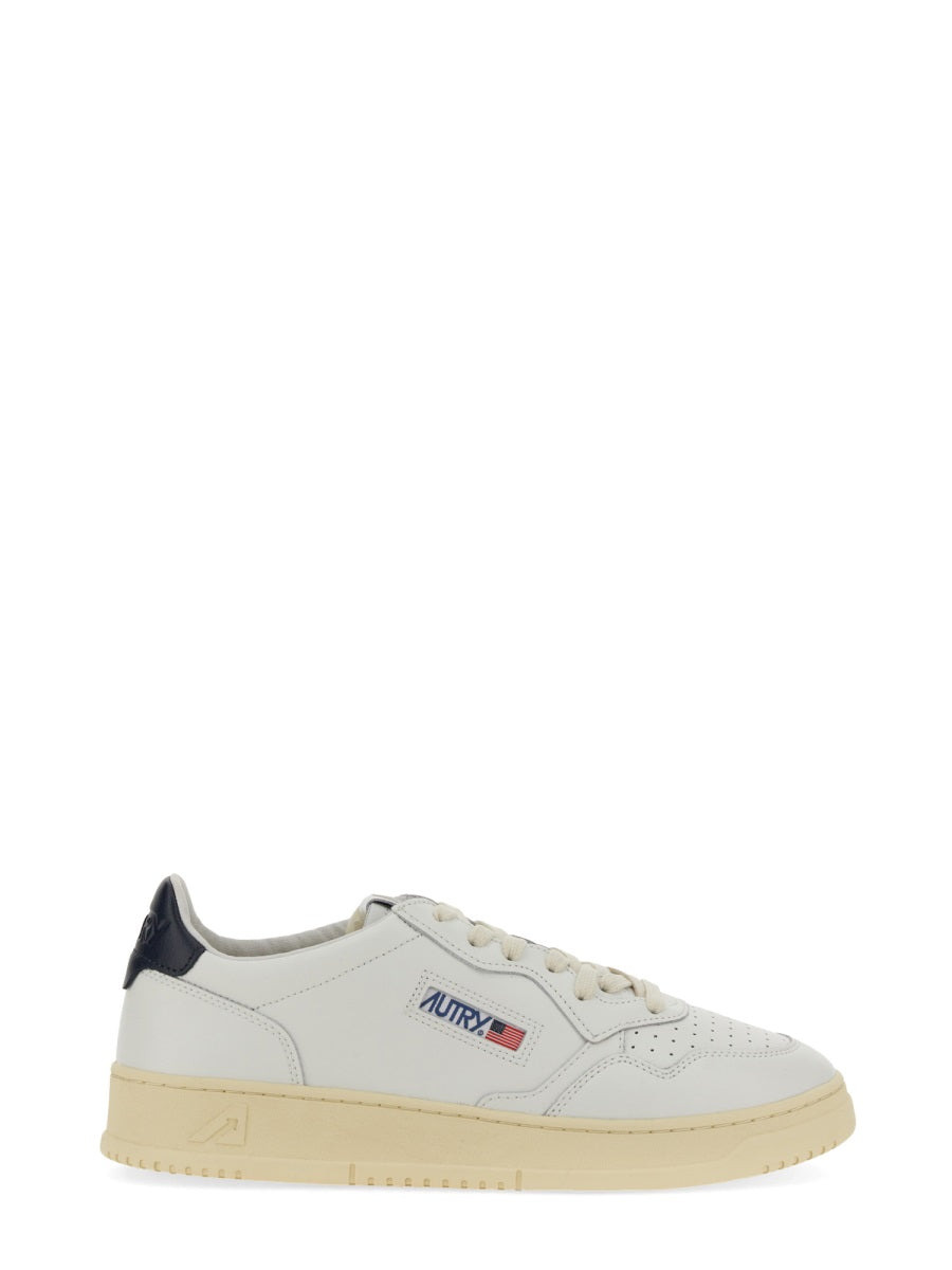 Medalist Low Sneaker - 3