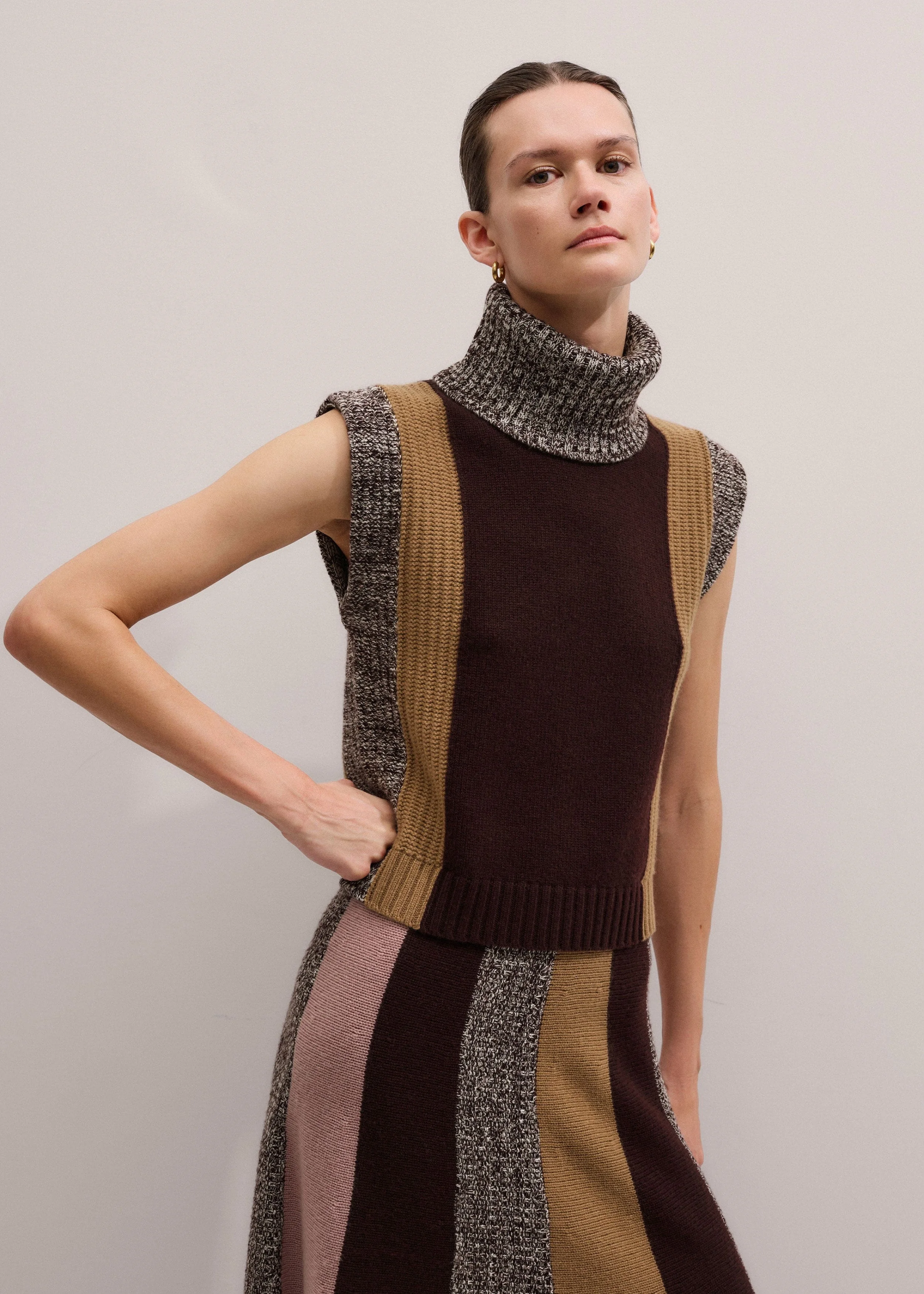 Relaxed Vest + Snood - 1