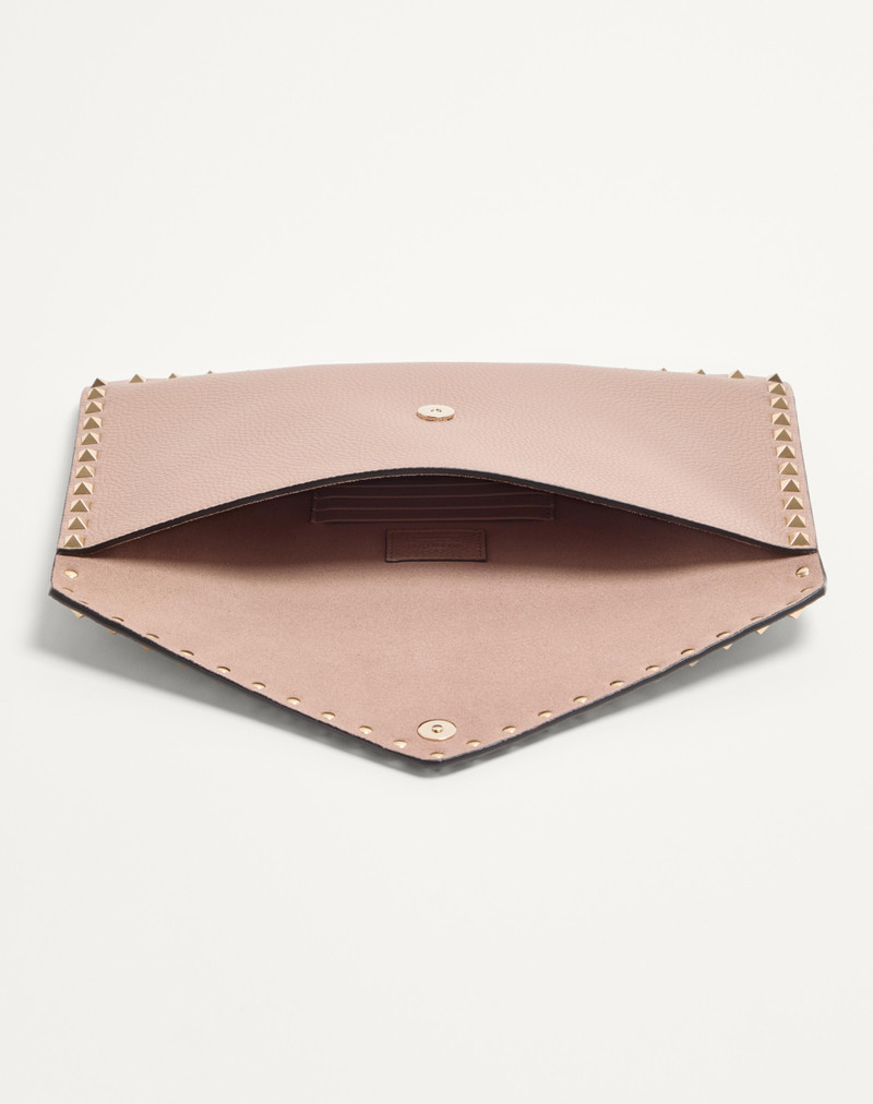 ROCKSTUD GRAINY CALFSKIN ENVELOPE POUCH 5