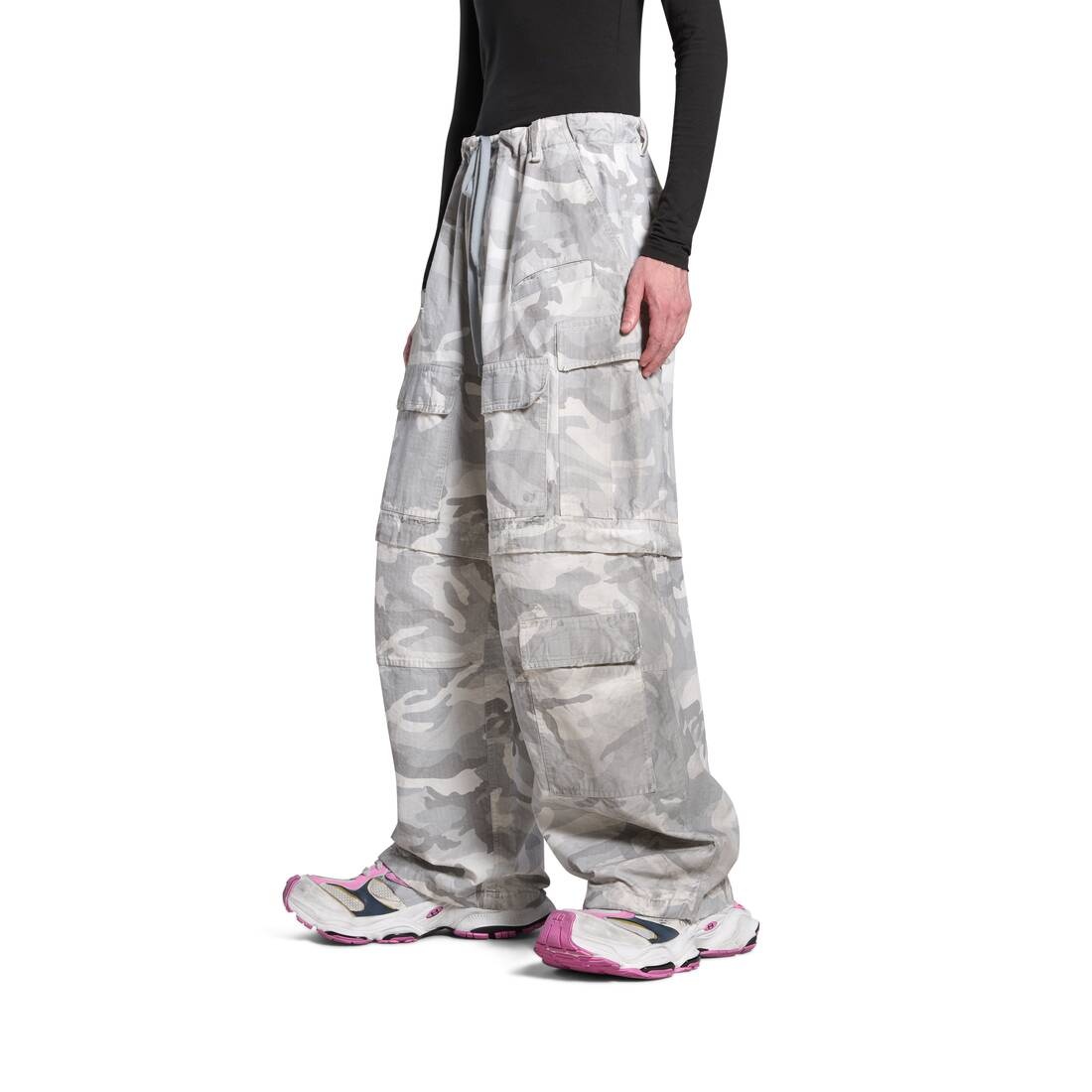 Large Cargo Pants in Light Grey - 5
