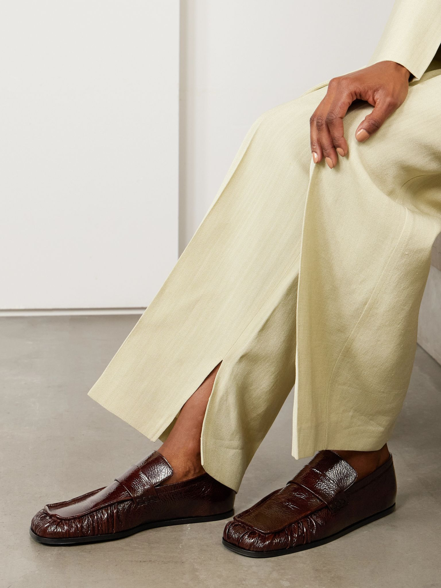 Crinkled glossed-leather loafers Chocolate - 2