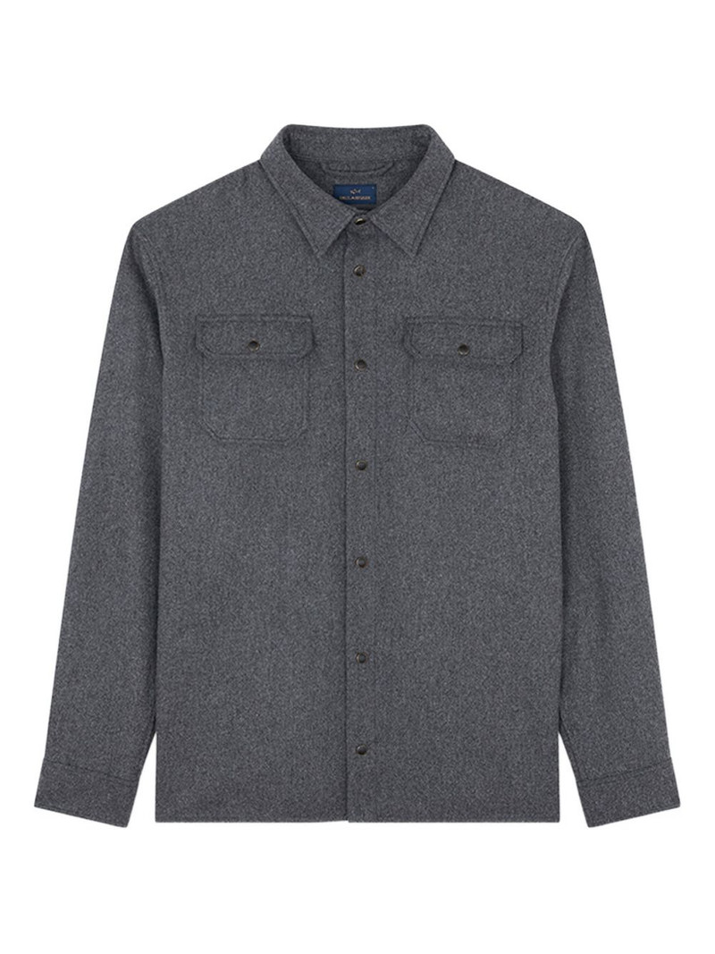 chest-pockets shirt 1