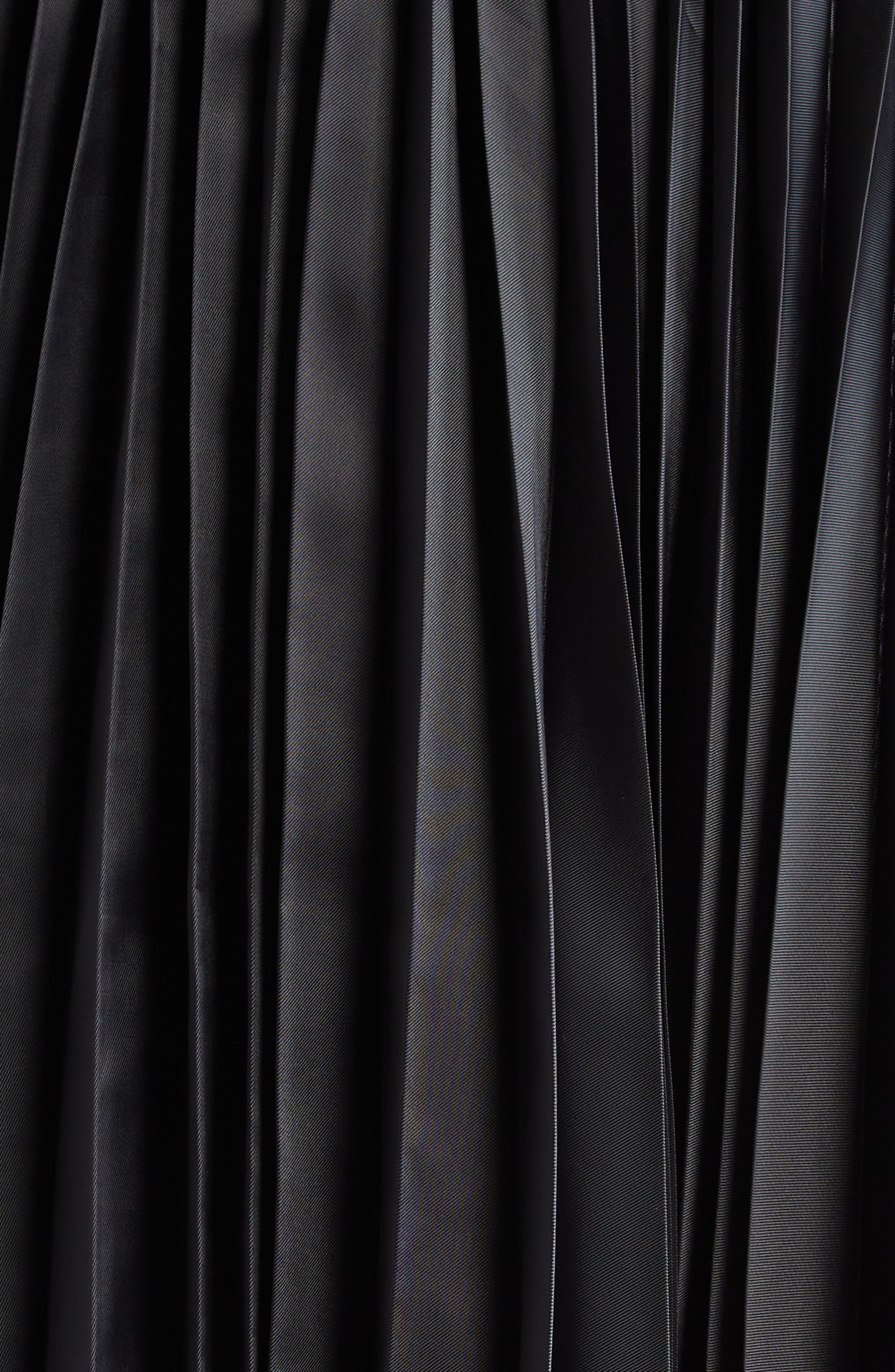 Insulated Nylon Twill Midi Cargo Skirt - 7