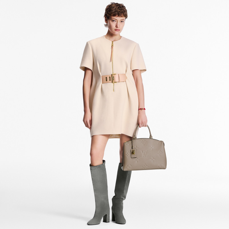 Louis Vuitton Grand Palais outlook