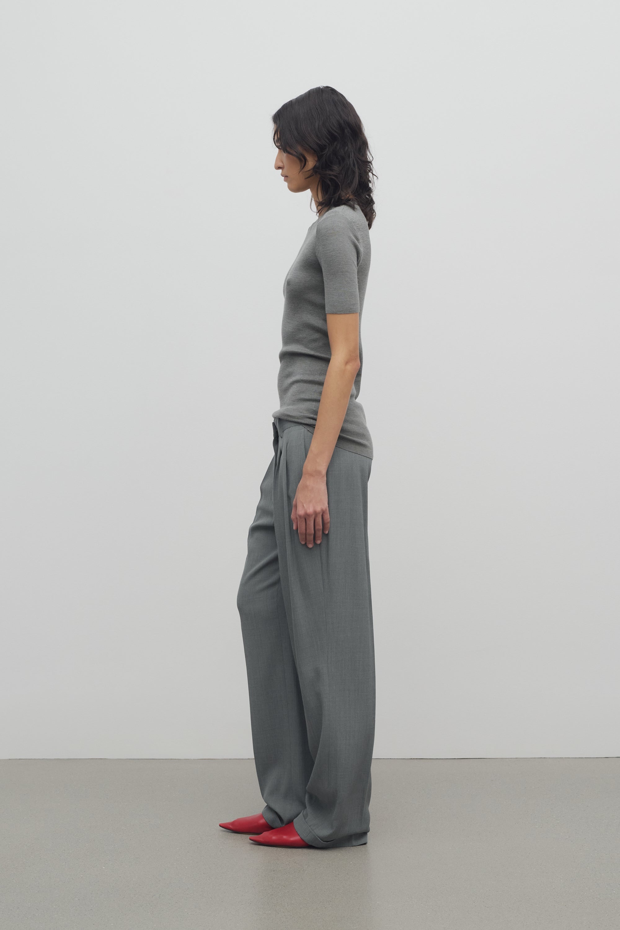 【関税&送料込】The Row Everhart Pants In Wool Gabardine Everhart wool-blend gabardine straight pants in grey - The