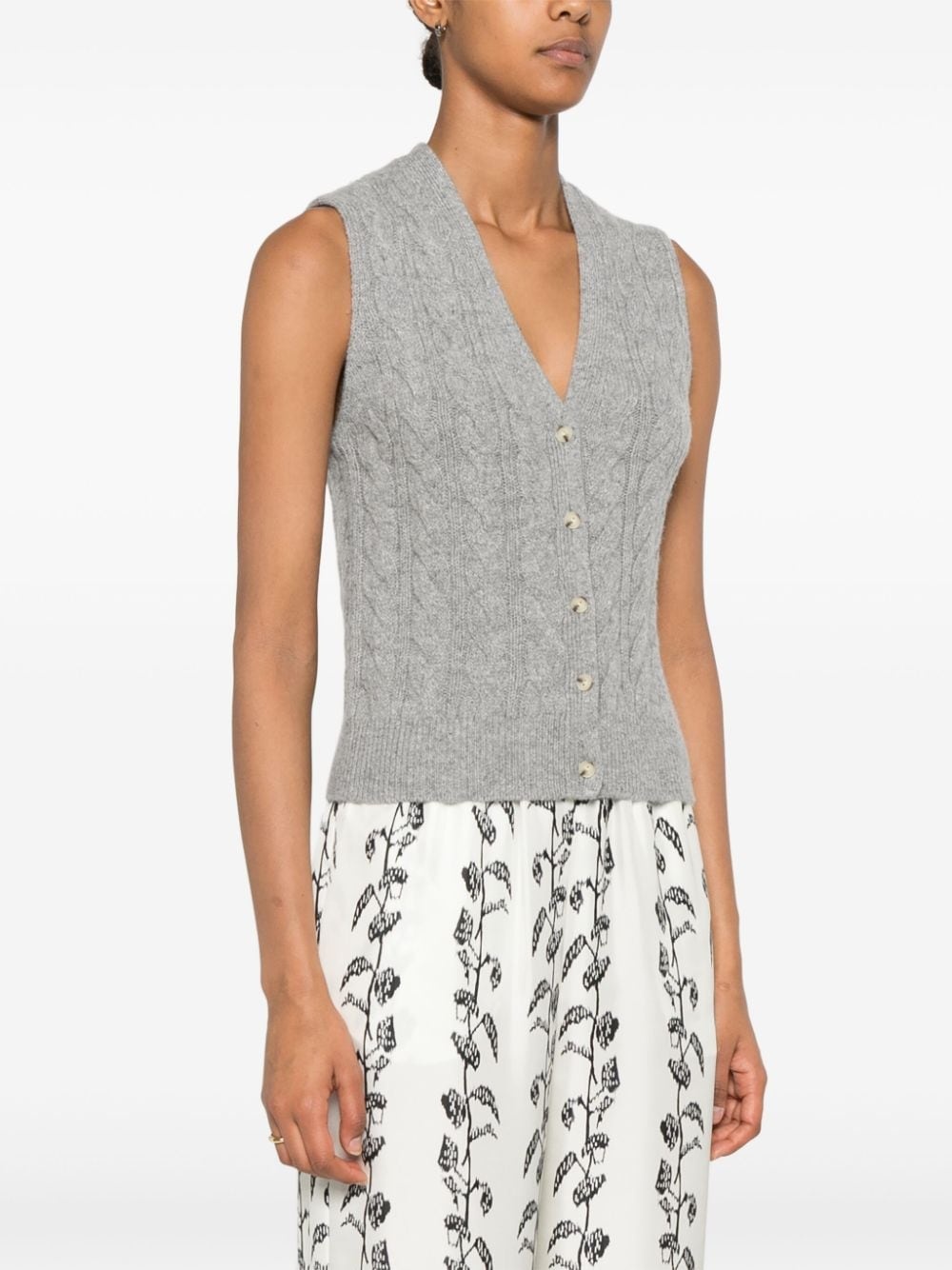 cable-knit button waistcoat - 3