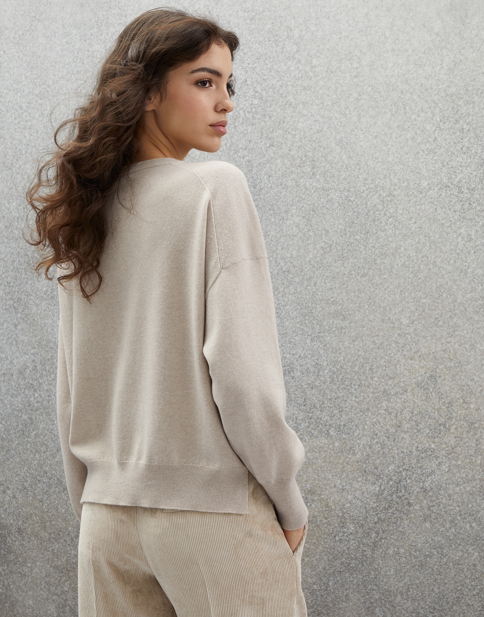 Cashmere sweater with shiny shadow pocket - 2