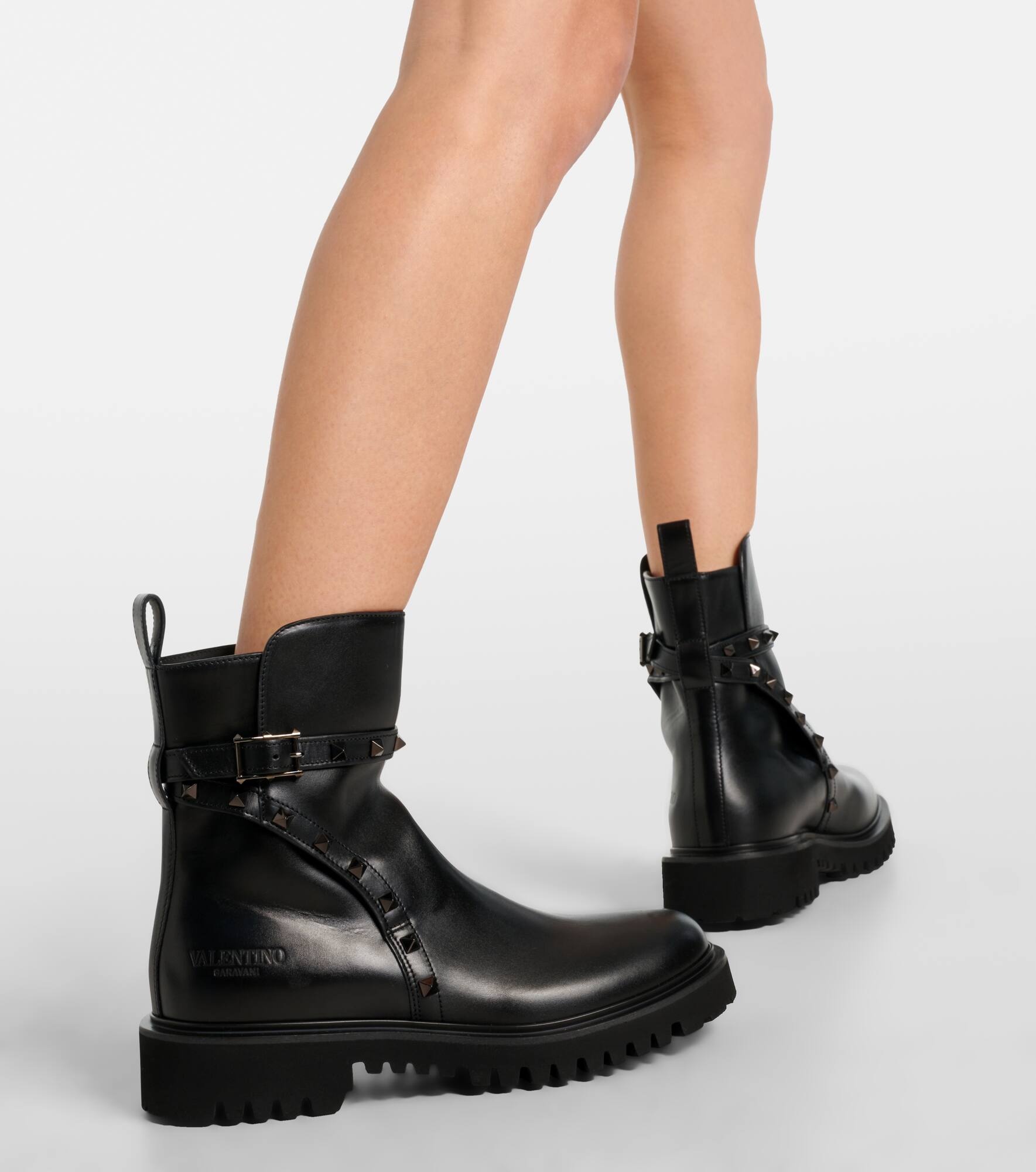Rockstud leather ankle boots - 4