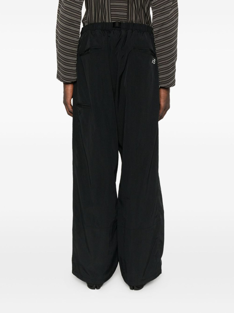 buckle-fastening pocket trousers 4