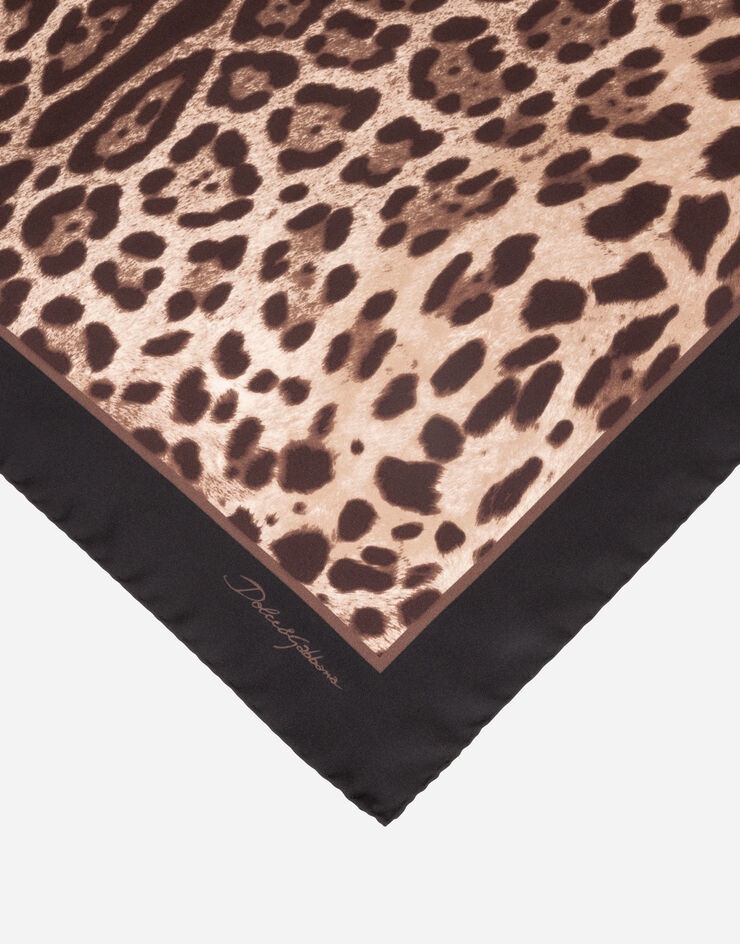 Silk foulard with leopard print - 2