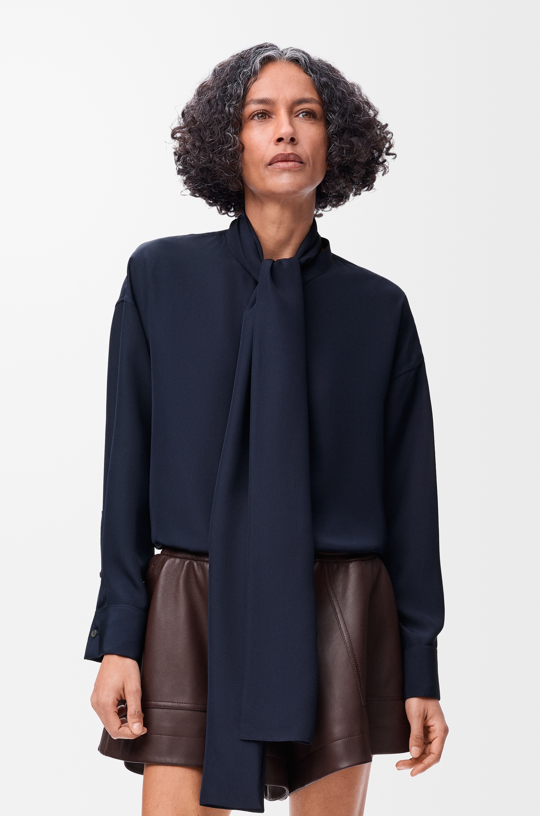 Scarf shirt in silk - 3