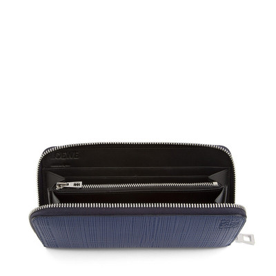 Loewe Zip around wallet in calfskin outlook