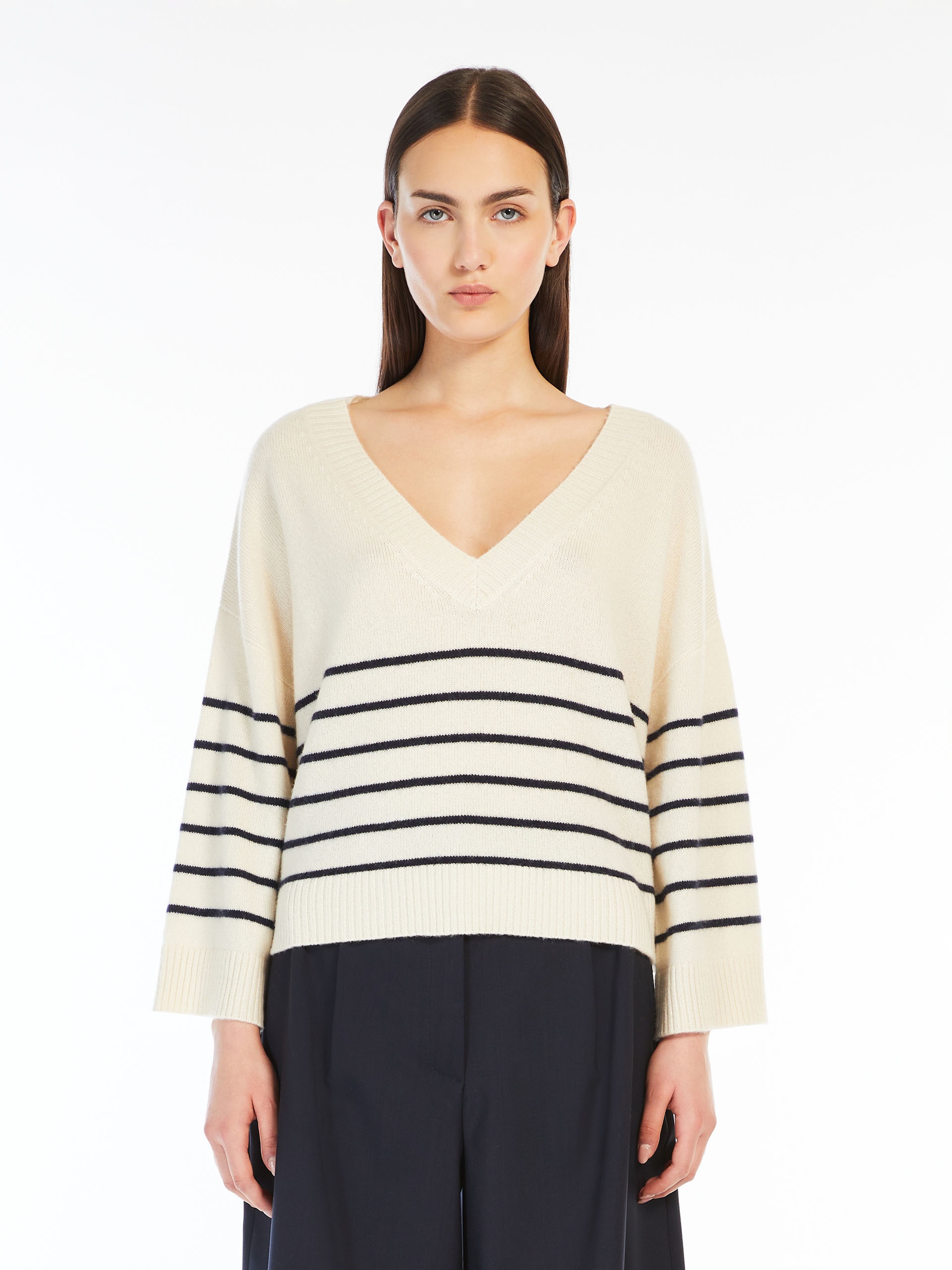 LEVA Oversized cashmere sweater - 3