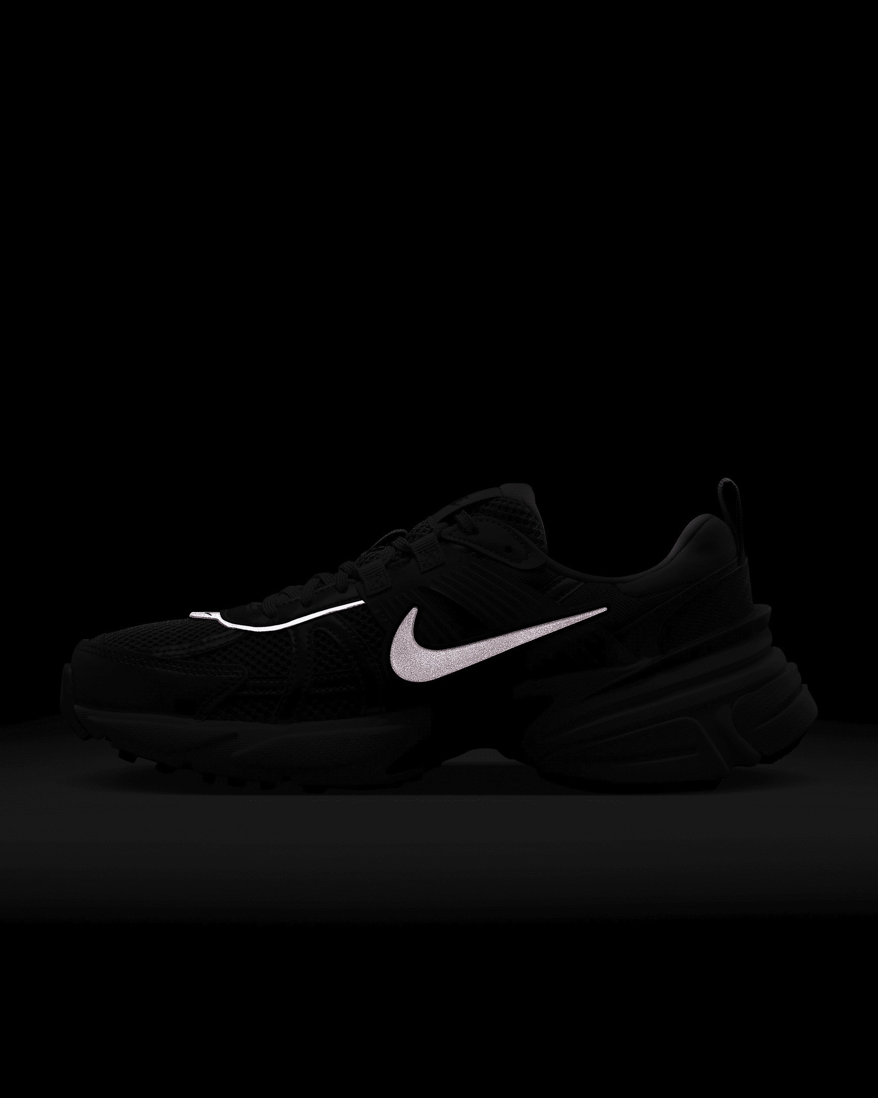 Nike V2K Run Shoes - 12