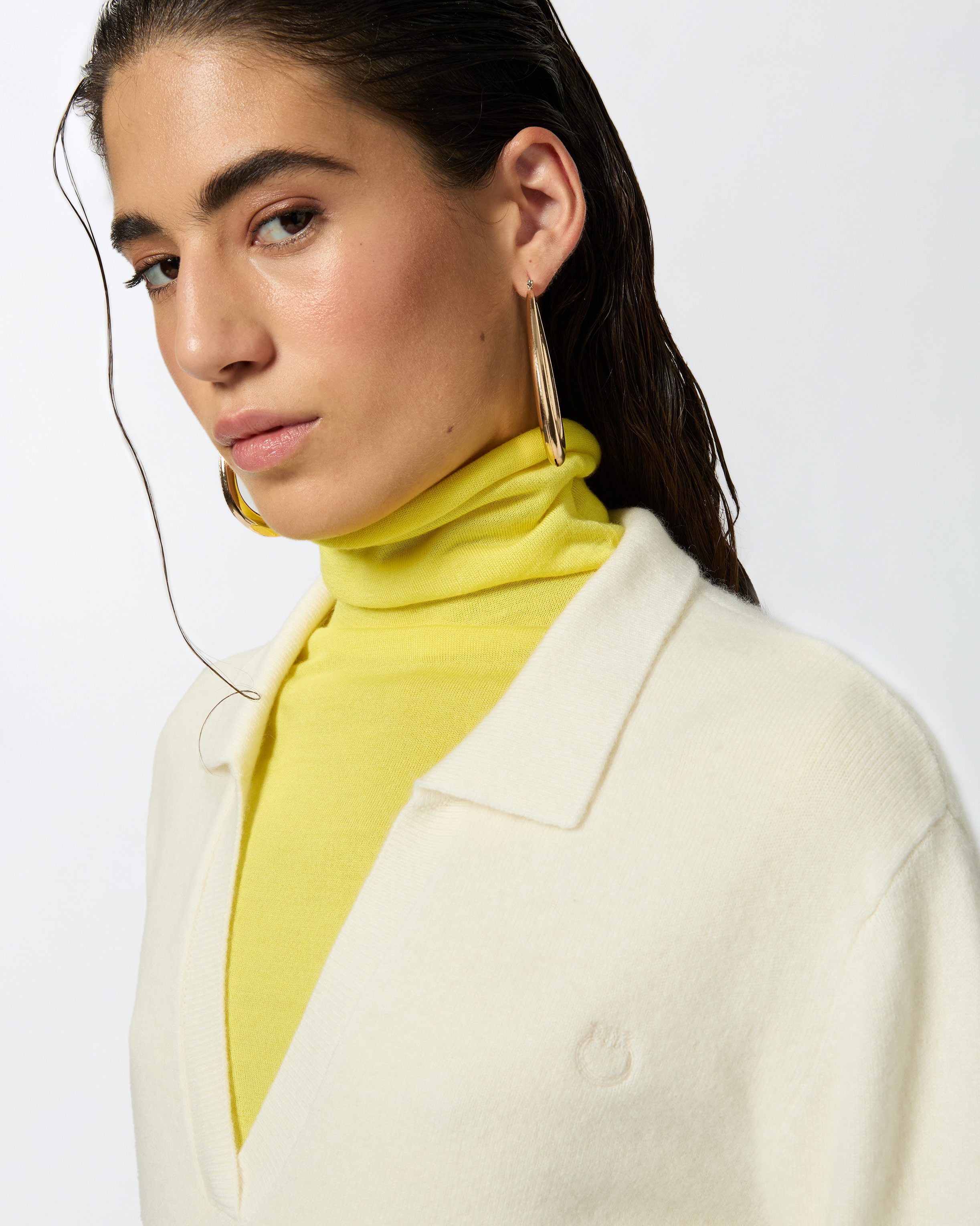 SHORT CASHMERE-BLEND SWEATER WITH COLLAR - 5