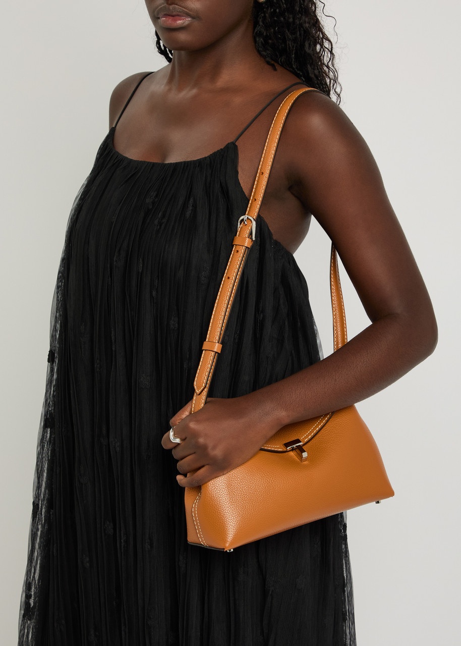 Toteme T-lock Grained Leather Clutch - 6