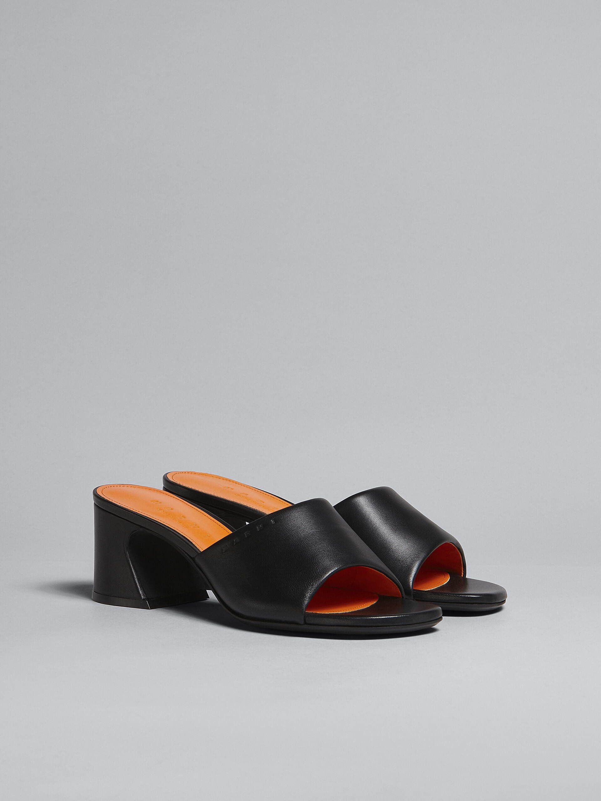 BLACK LEATHER SANDAL - 2