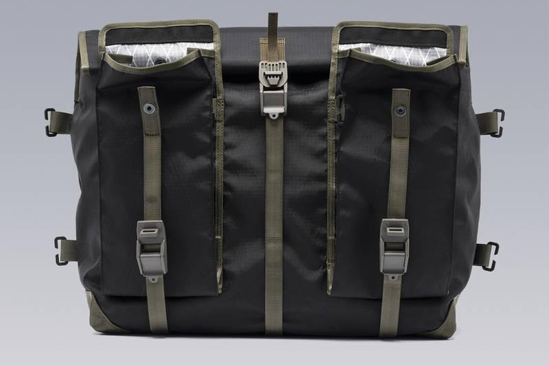 ACRONYM 3A-5 Messenger Einsatztasche Black ] | REVERSIBLE