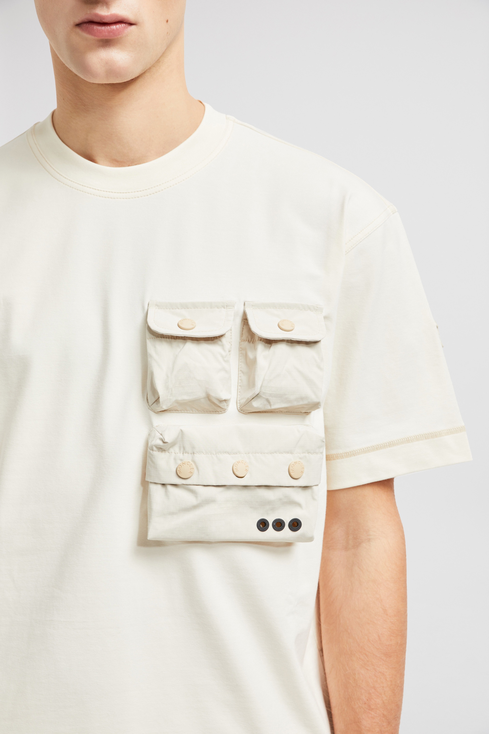 Cotton T-shirt with Pockets - 7