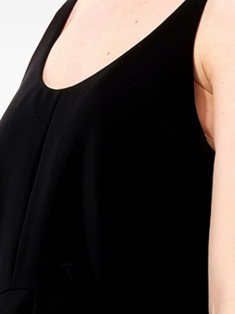 scoop-neck sleeveless dress 5
