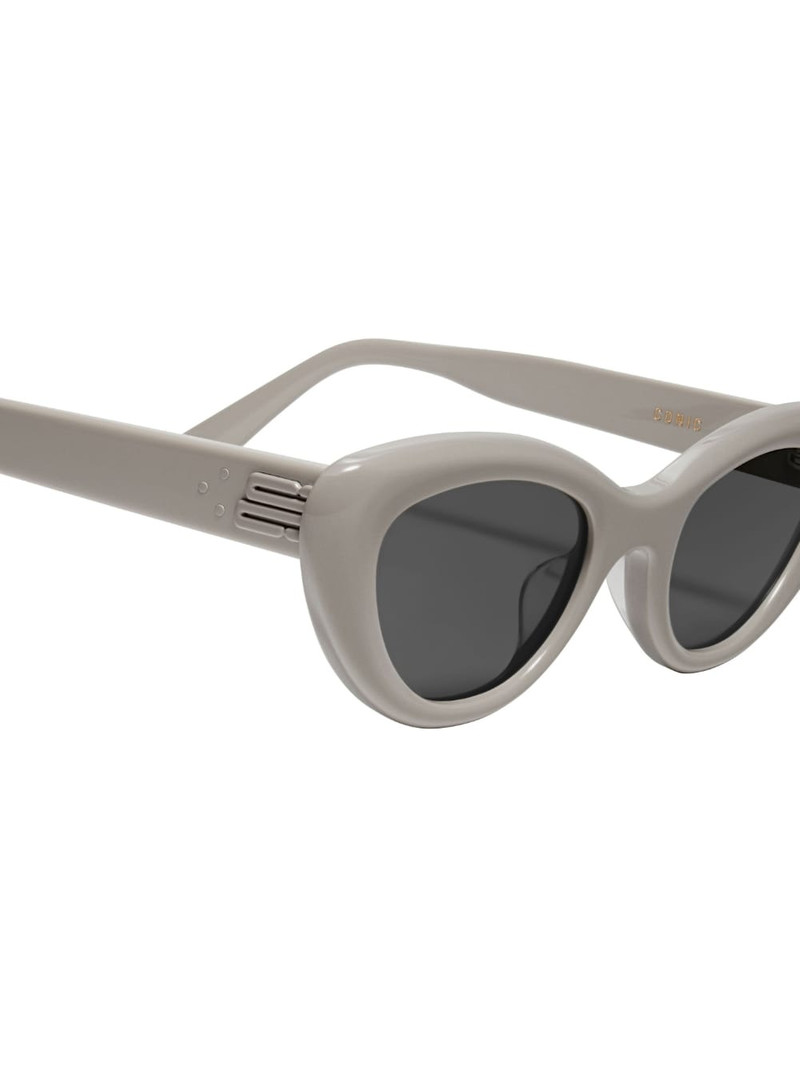Conic tinted sunglasses 3