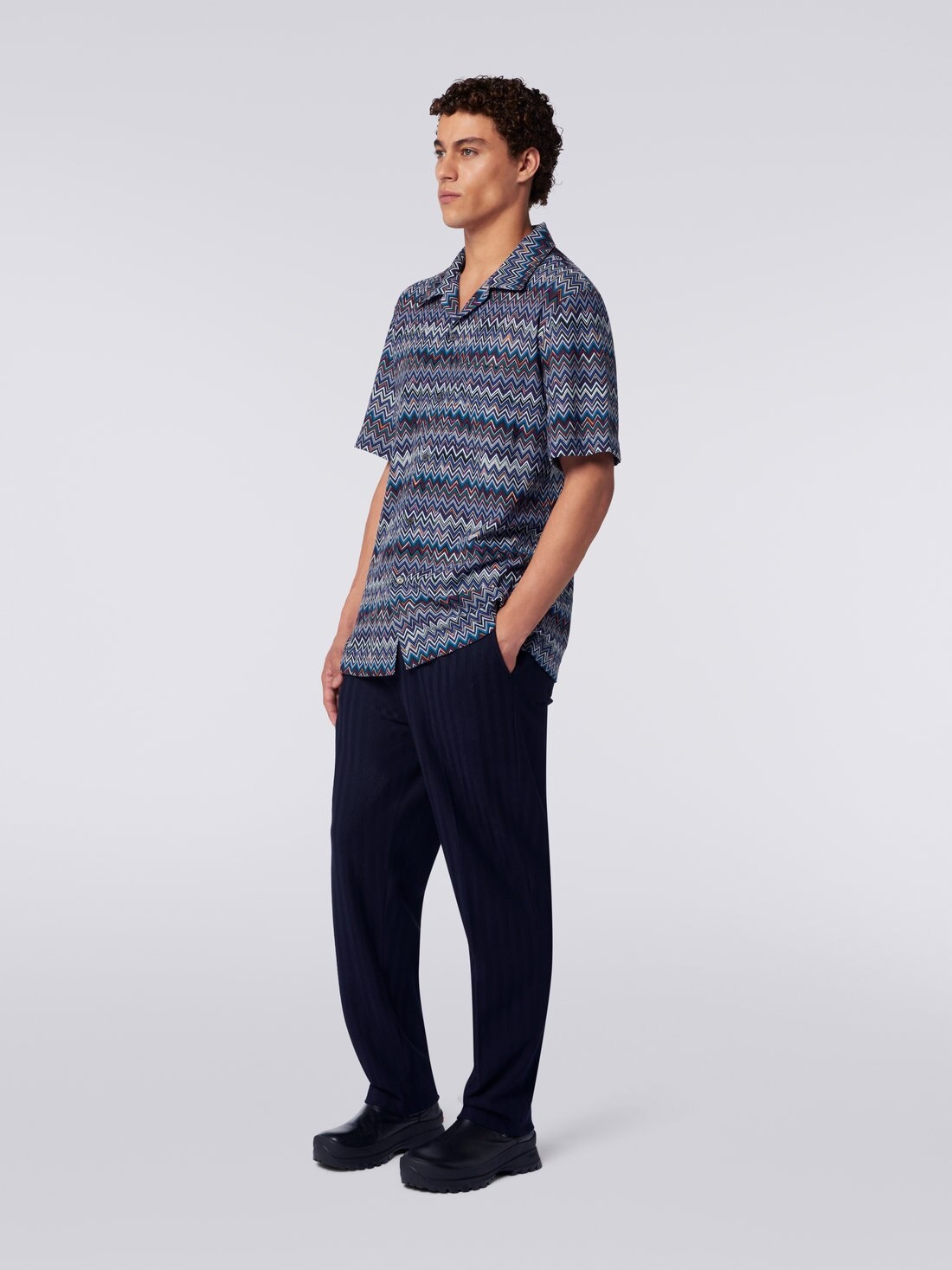 Short-sleeved bowling shirt in zigzag cotton and viscose - 3