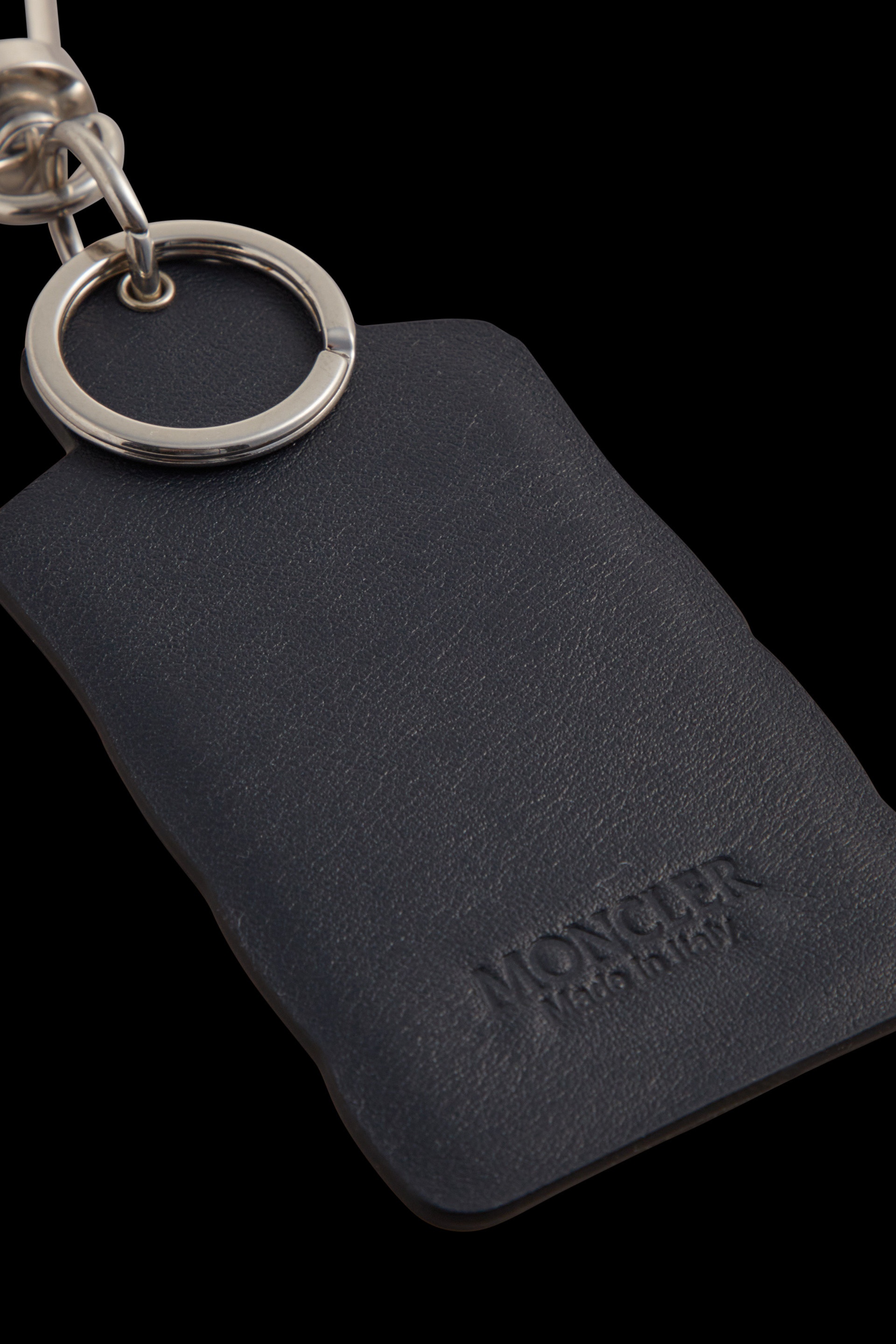 Vest-Shaped Key Ring - 4