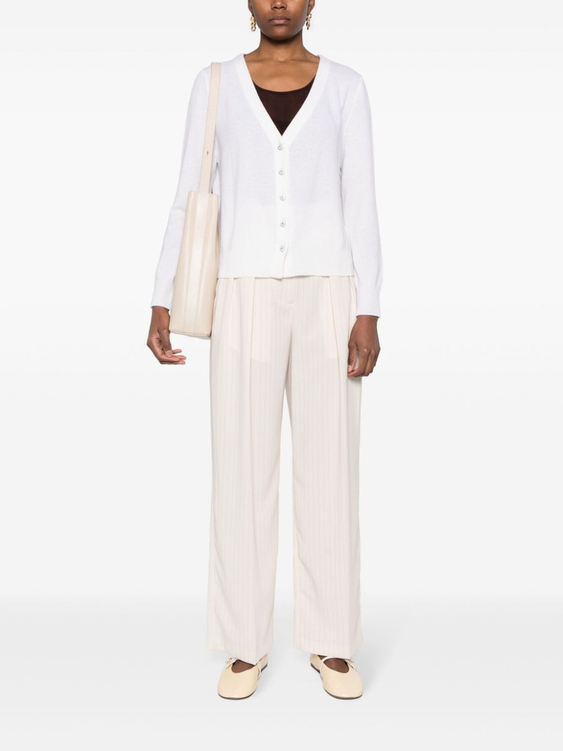 Allude V-neck fine-knit cardigan outlook