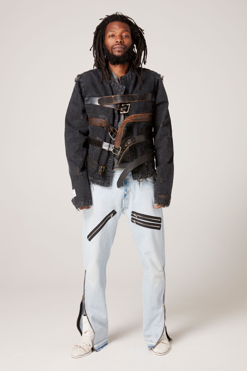 GALLERY DEPT. WEAPON WORLD DEPT. CUT outlook