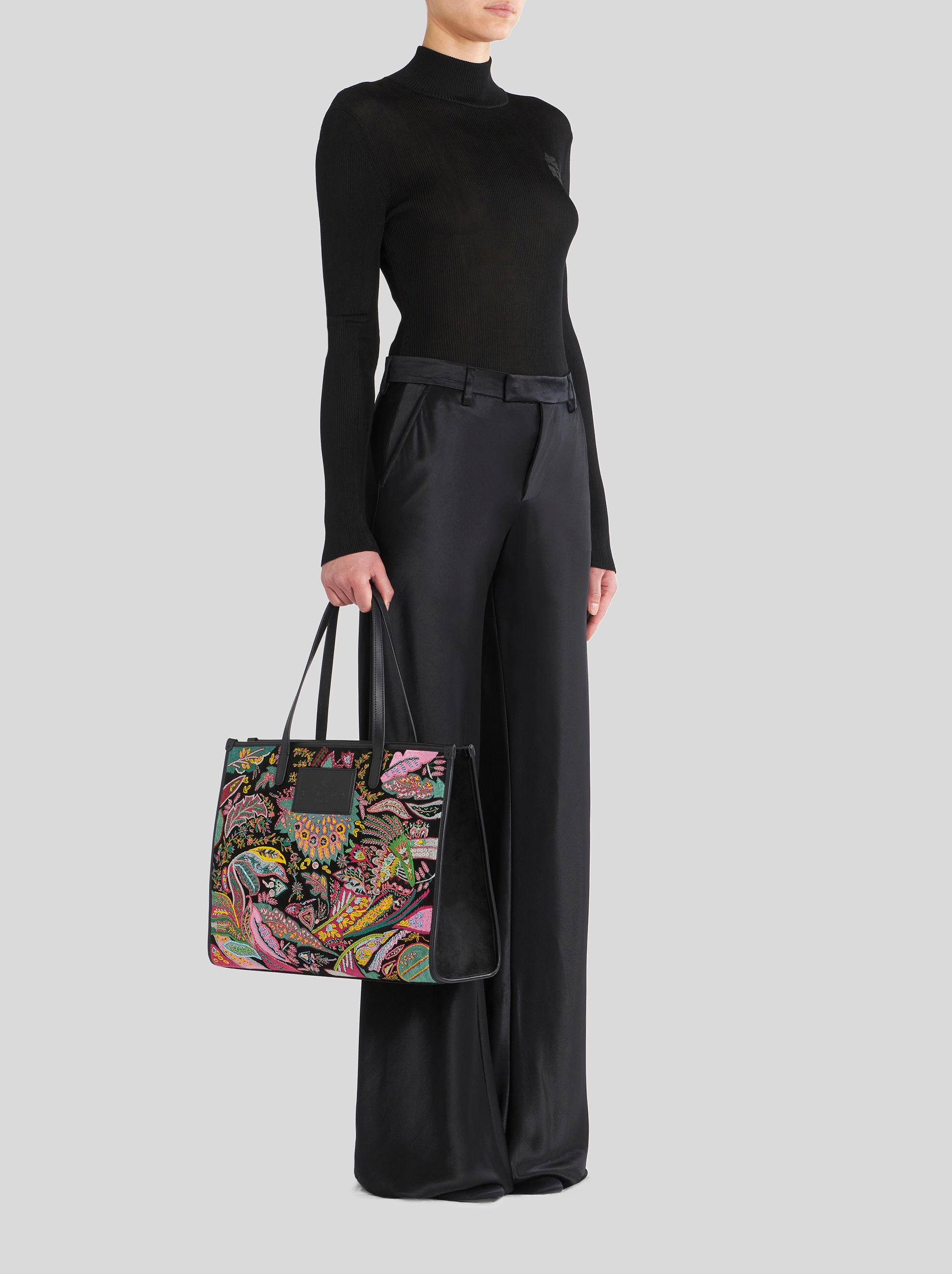 MEDIUM SHOPPING BAG WITH PAISLEY EMBROIDERY - 2