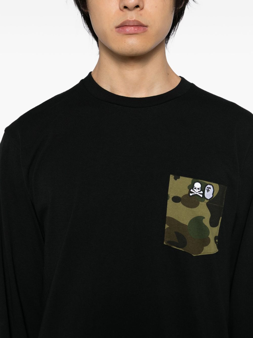 x Bape logo patch pocket T-shirt - 4