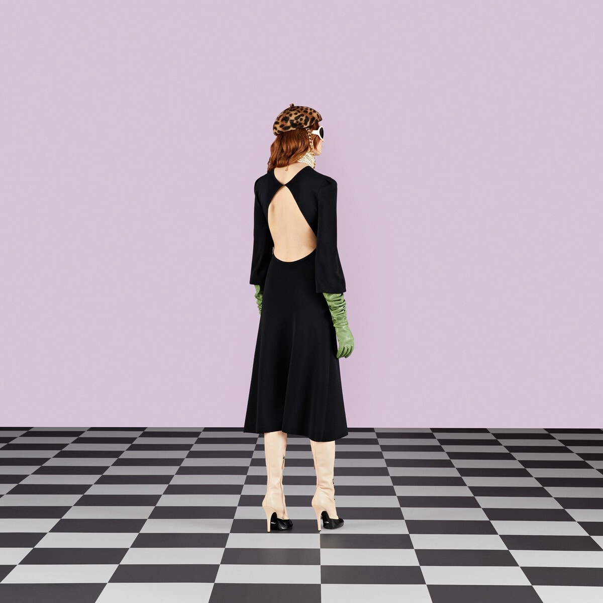 Backless dress - 7