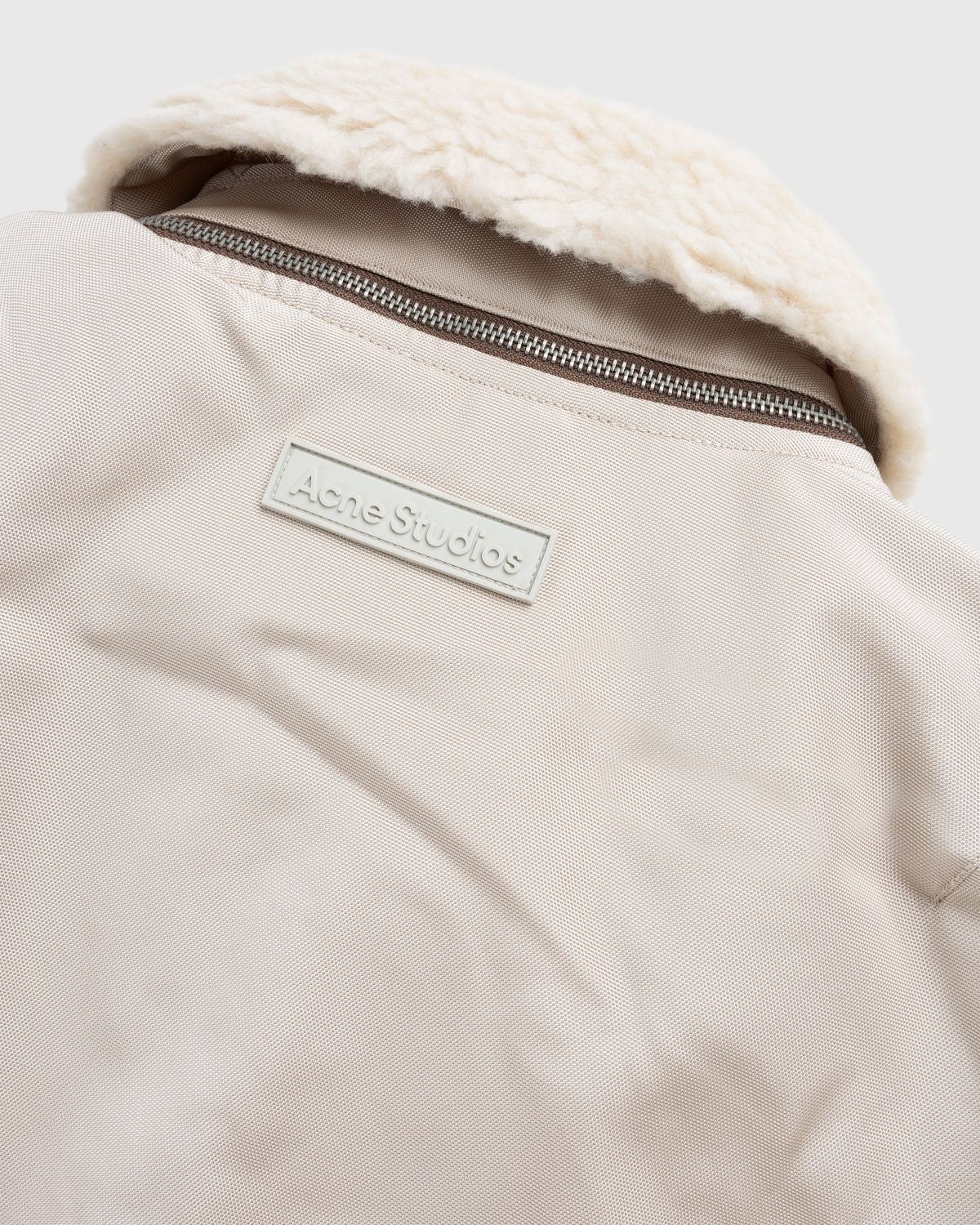Acne Studios – Shearling Collar Jacket Beige - 7