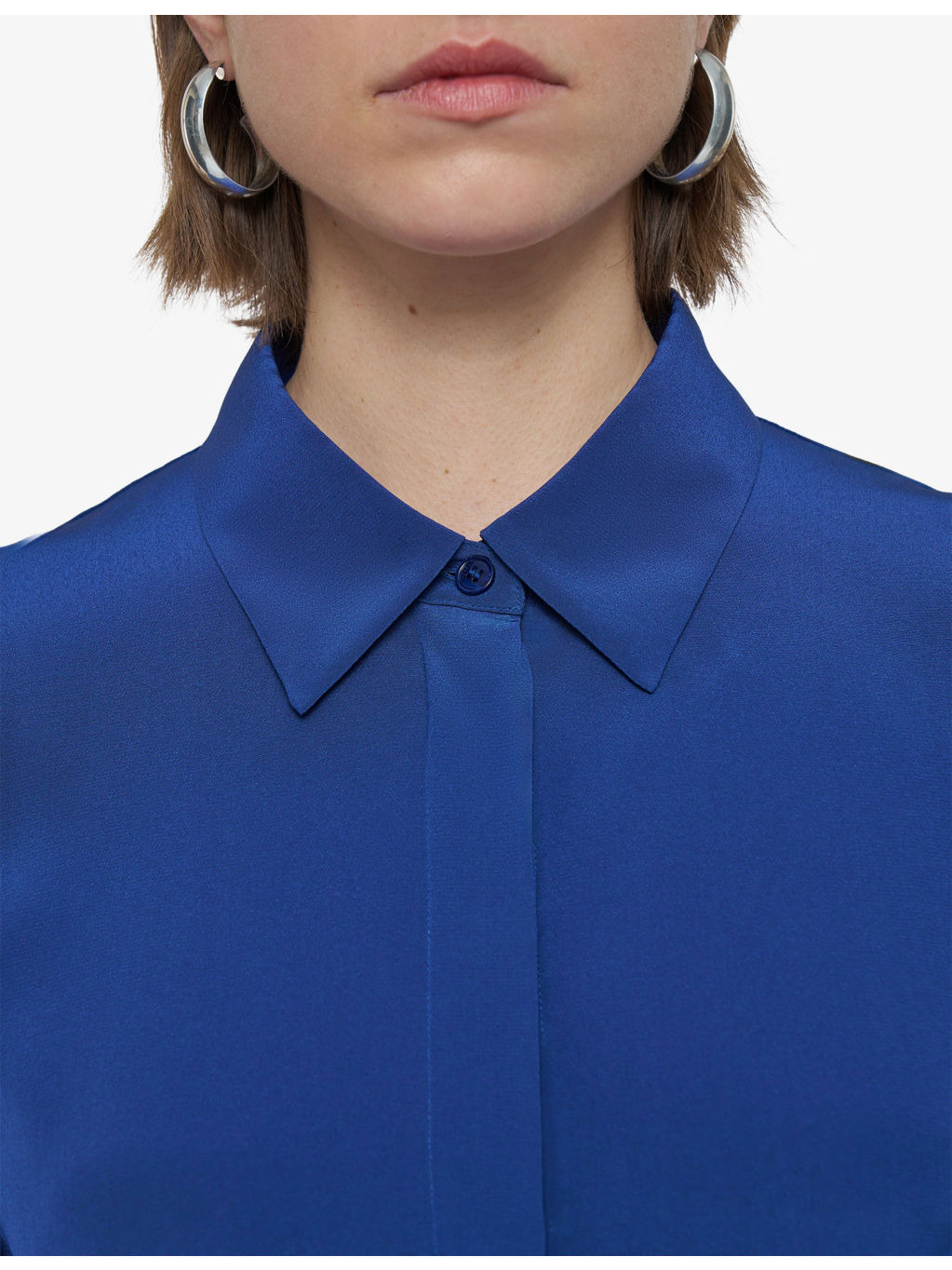 Bold Relaxed-Fit Silk Blouse - 5