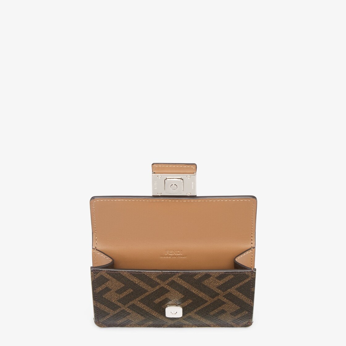 Baguette card holder with square flap and FF magnetic clasp. Can be worn on the waist. Made of textu - 3