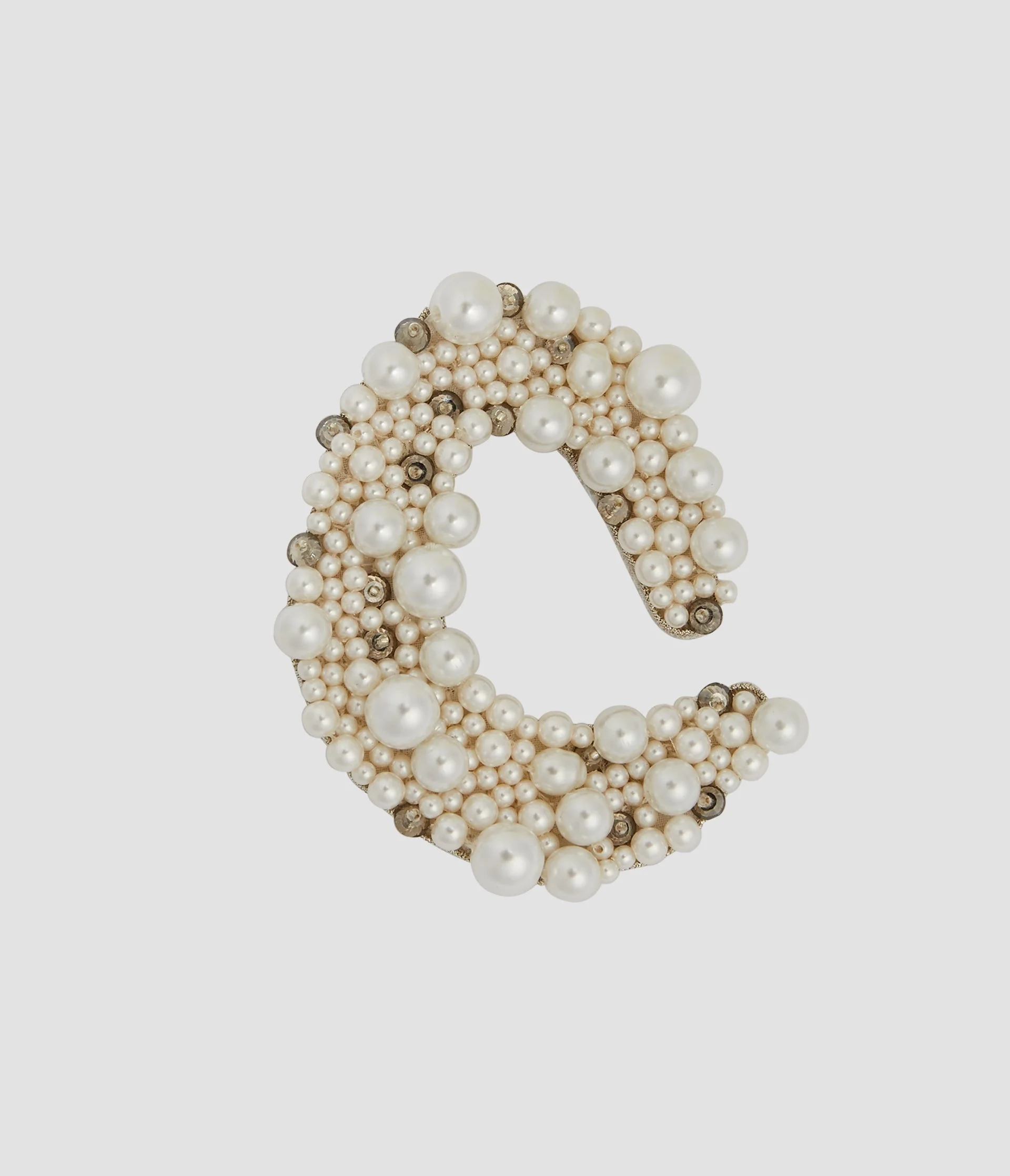PEARL ALPHABET BROOCH O - 1