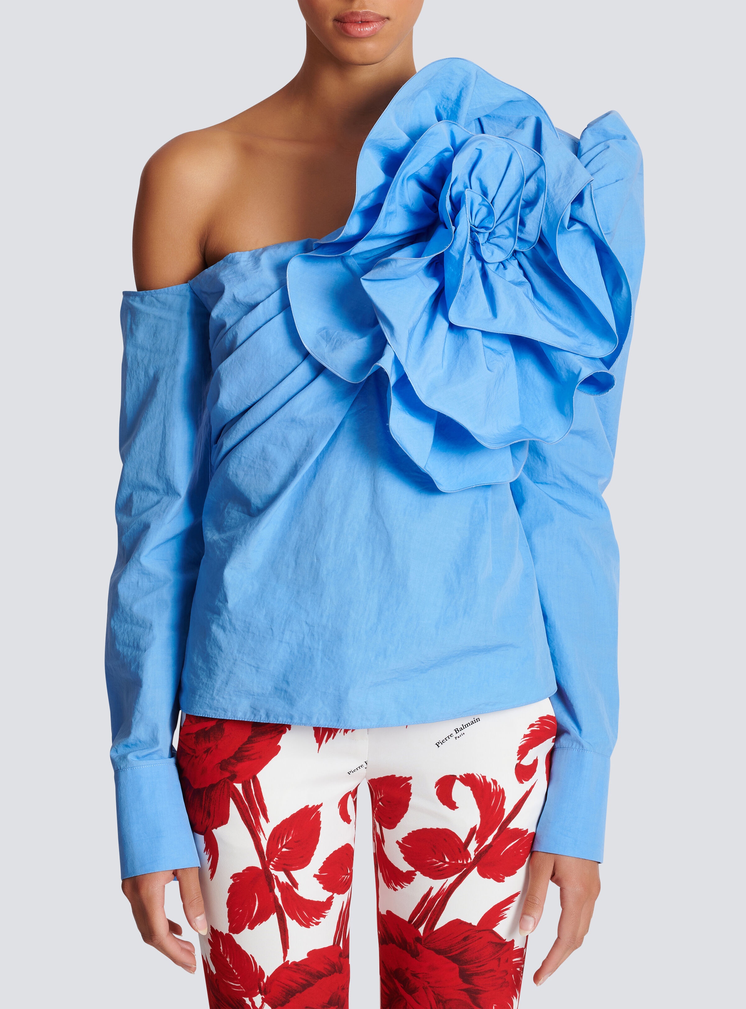 Asymmetric poplin shirt with rose - 5